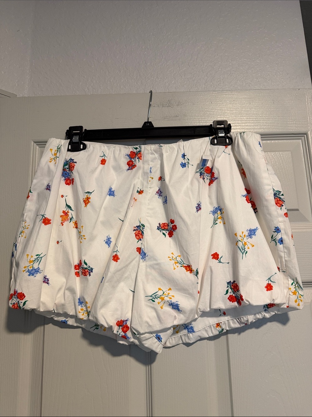 Wayf White High-Waist Floral Shorts with Red & Blue Print - Picture 3 of 5